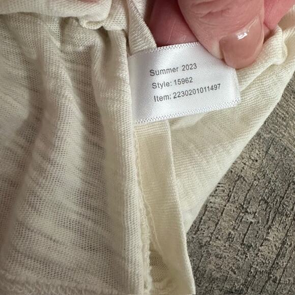 Marine Layer NWT Dylan Smocked Tank 100% Cotton Size: Small Color: Ant. White - Picture 9 of 10